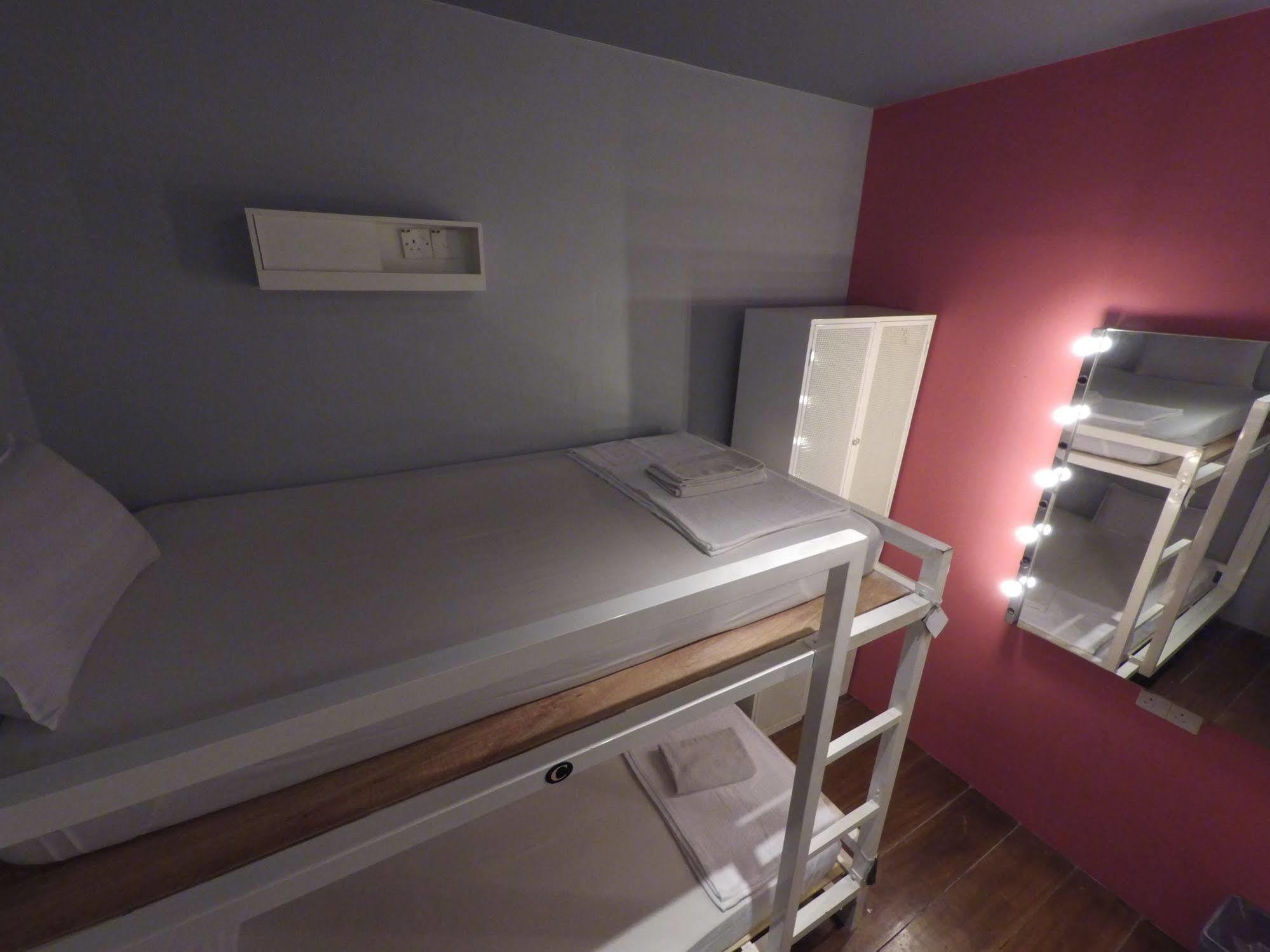Ryokan Muntri Boutique Hostel George Town Buitenkant foto