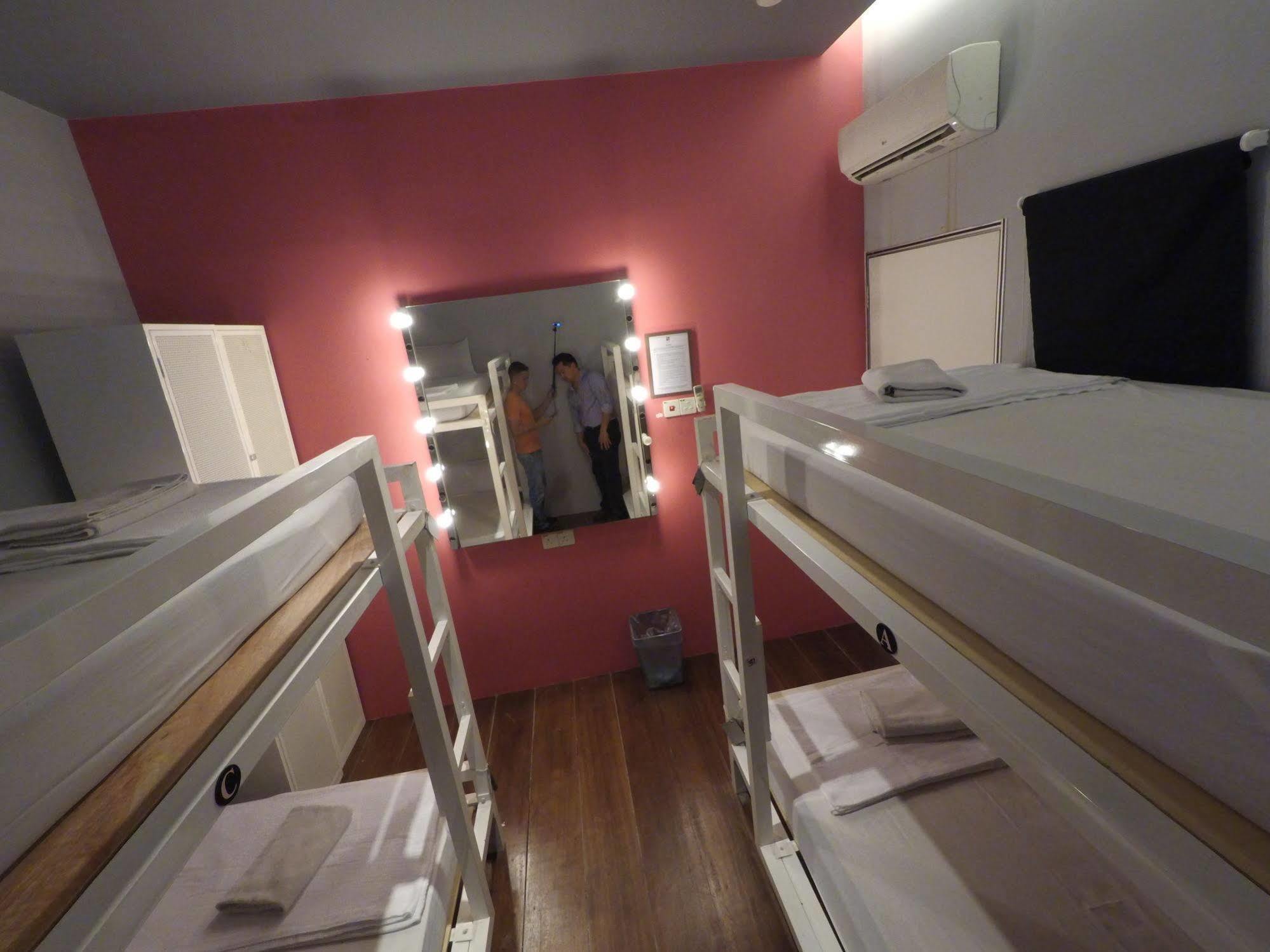 Ryokan Muntri Boutique Hostel George Town Buitenkant foto
